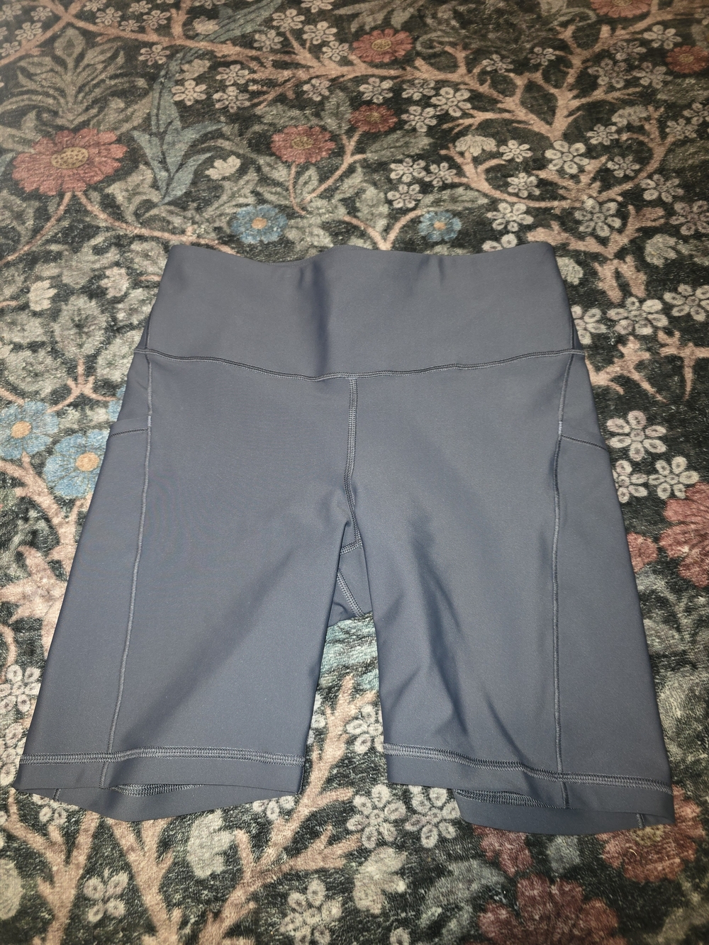 Athleta Interval Stash 7" Shorts Medium Gray | Never Worn